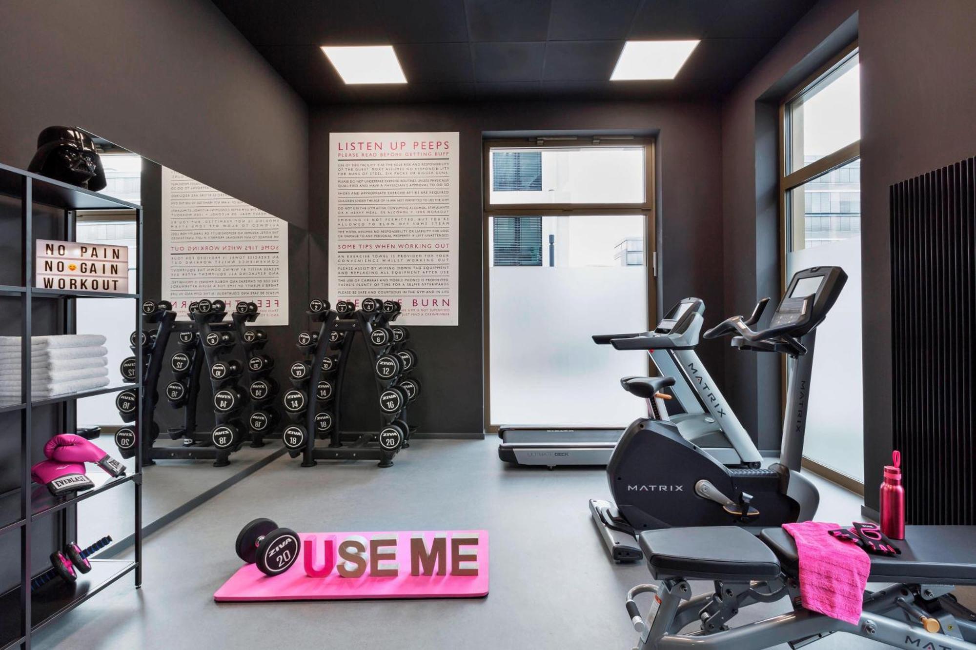 Moxy Darmstadt Buitenkant foto