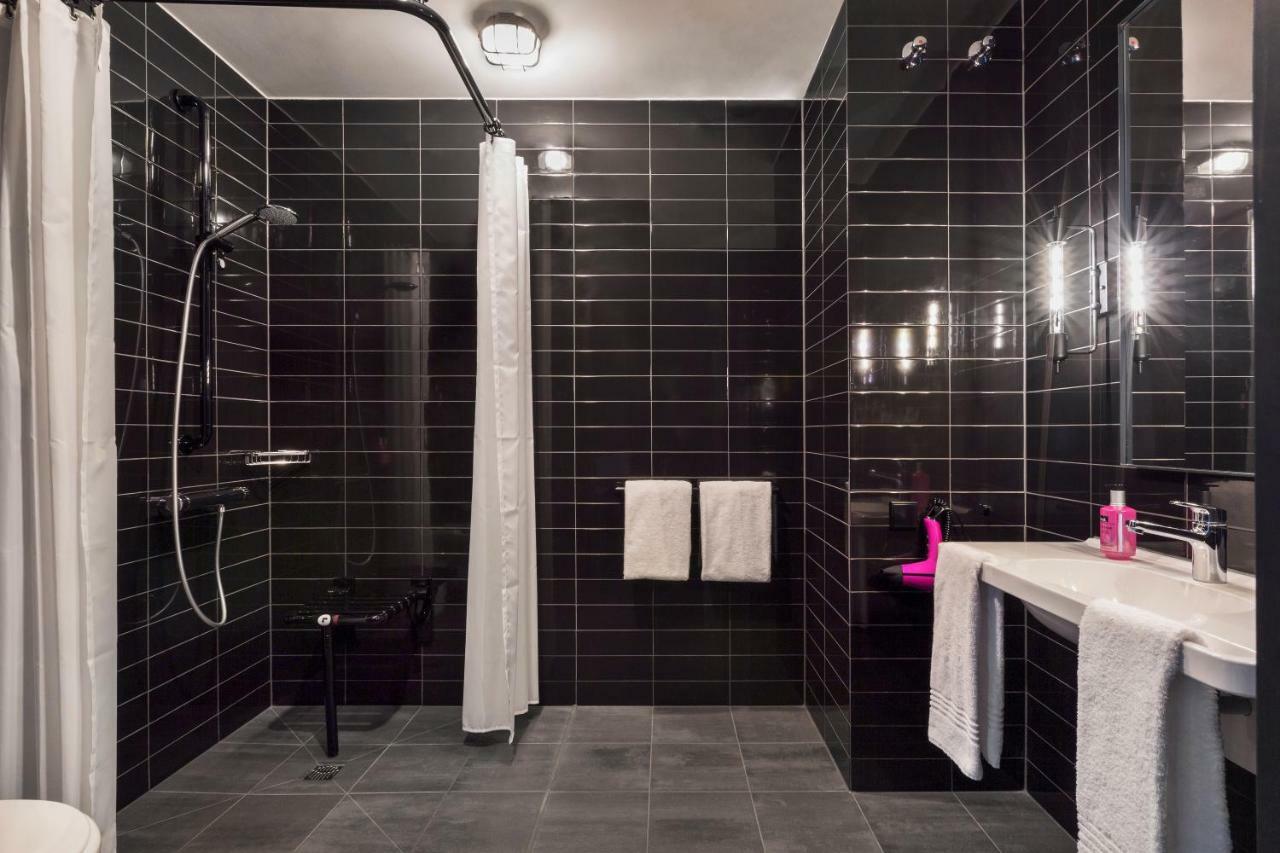 Moxy Darmstadt Buitenkant foto
